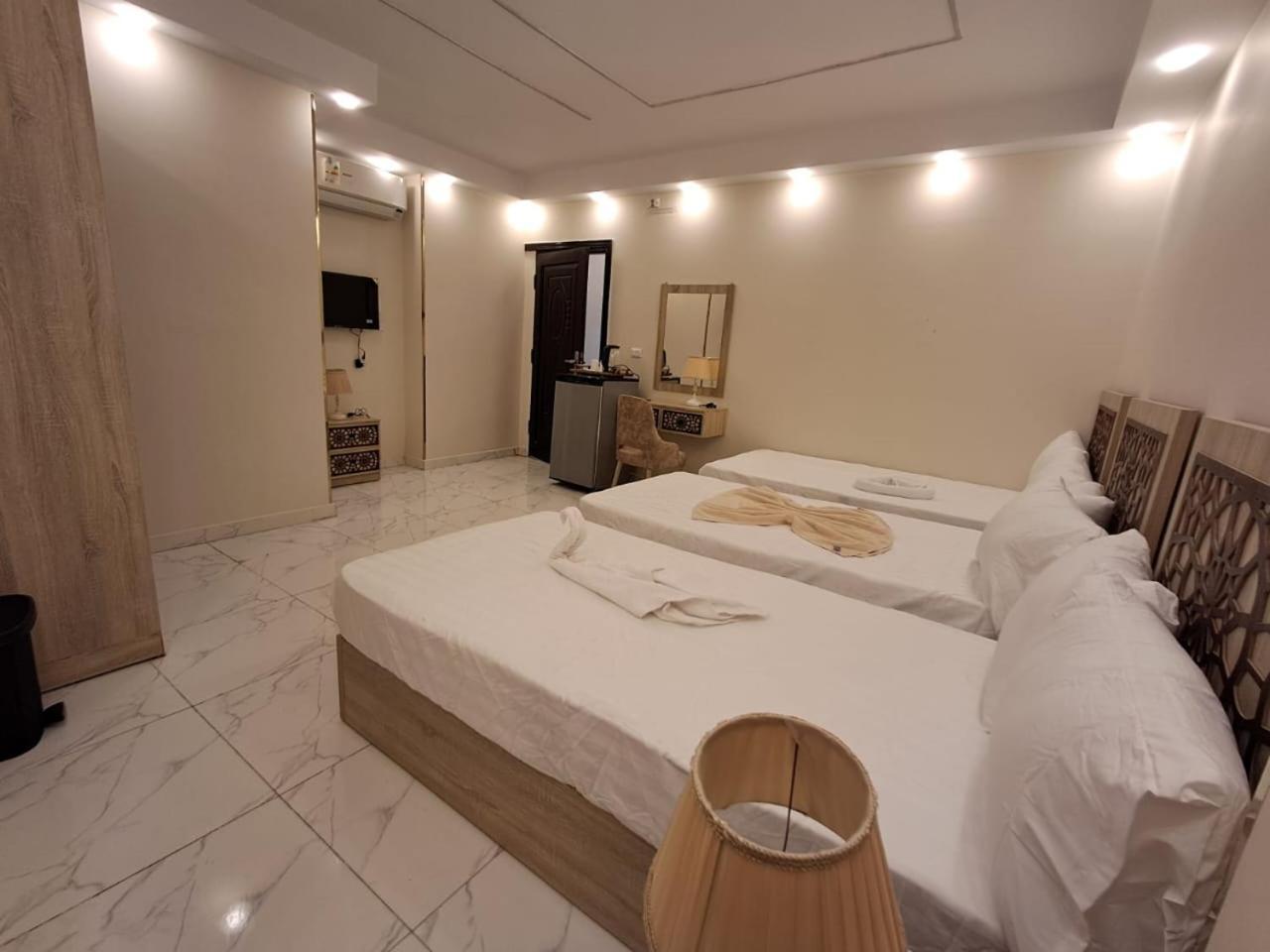 Pyramids East Inn Kafrat al Jabal Exterior photo