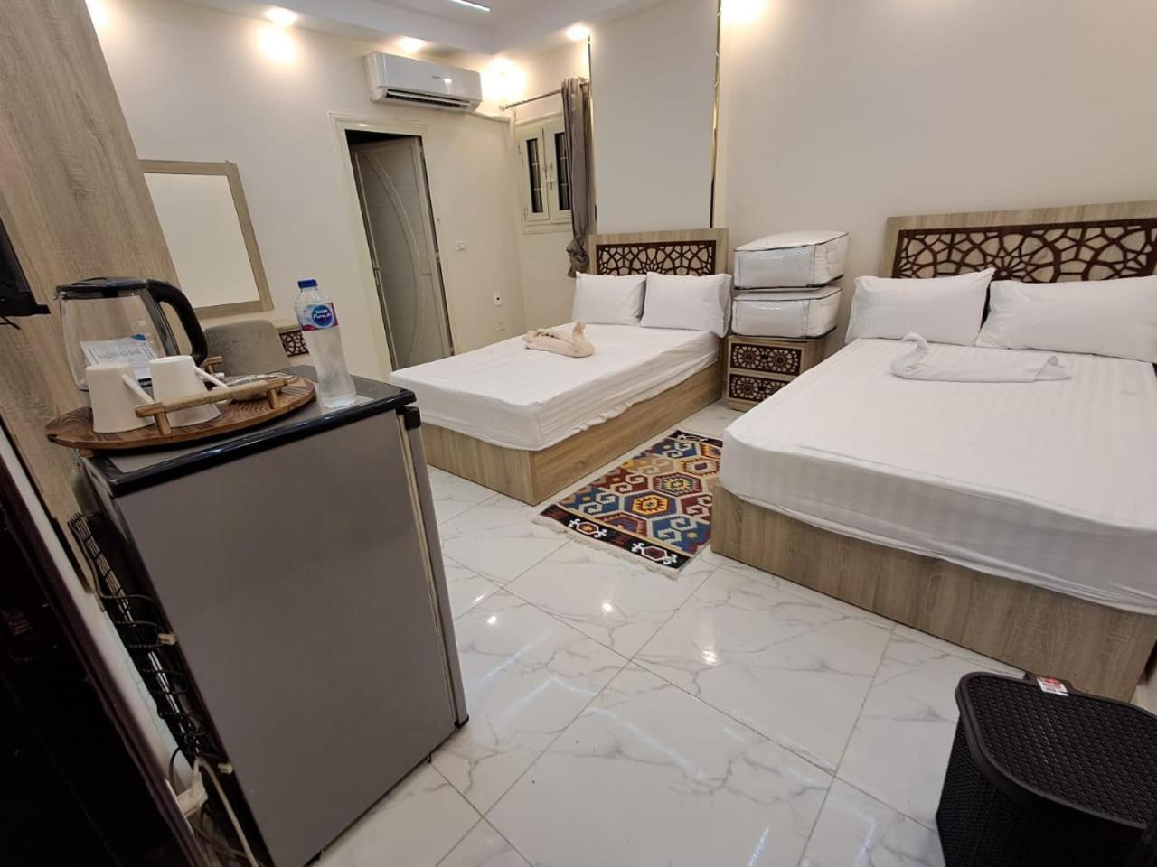 Pyramids East Inn Kafrat al Jabal Exterior photo